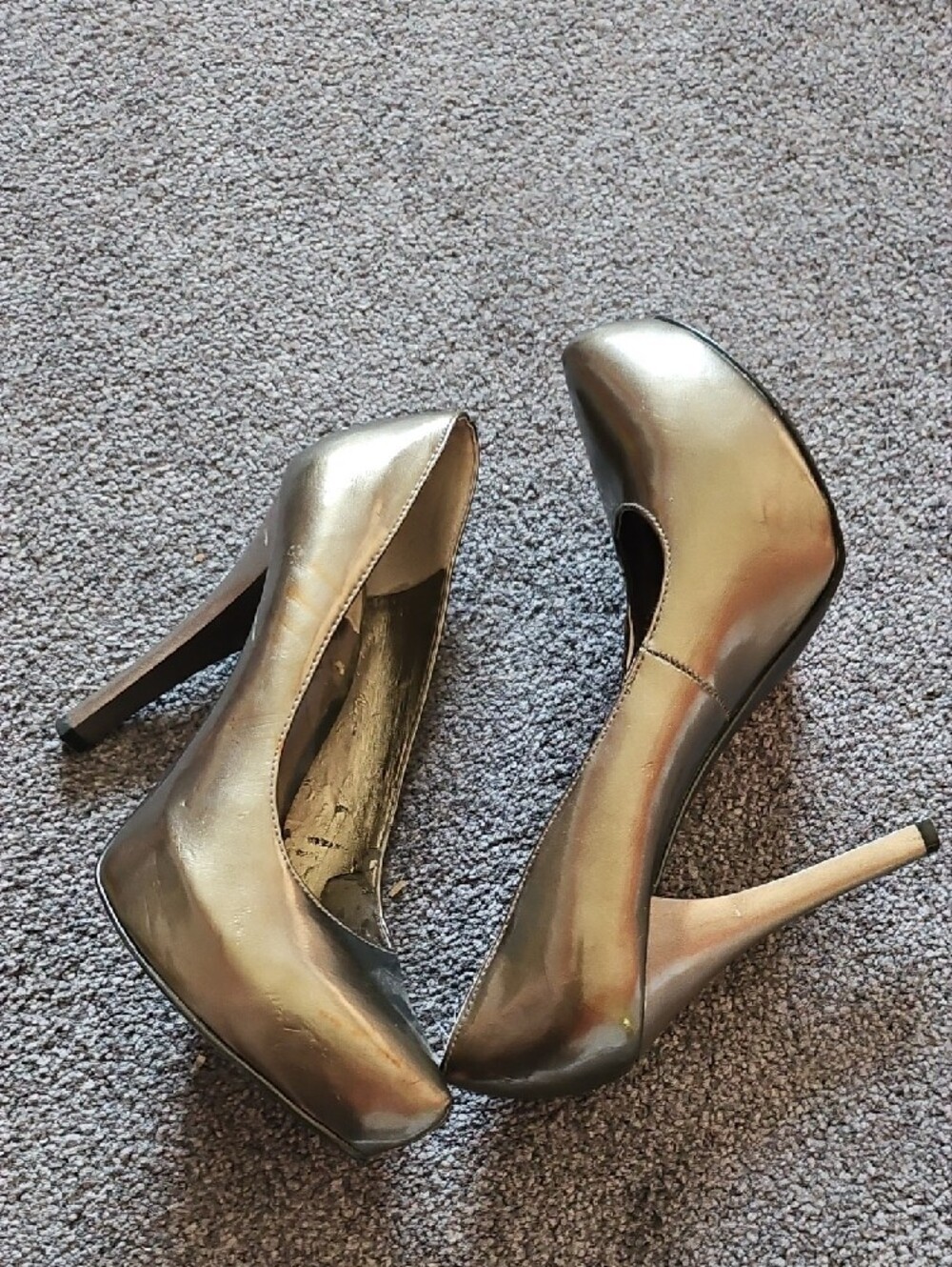 Classic Women's Metallic High Heel Pumps - Grey